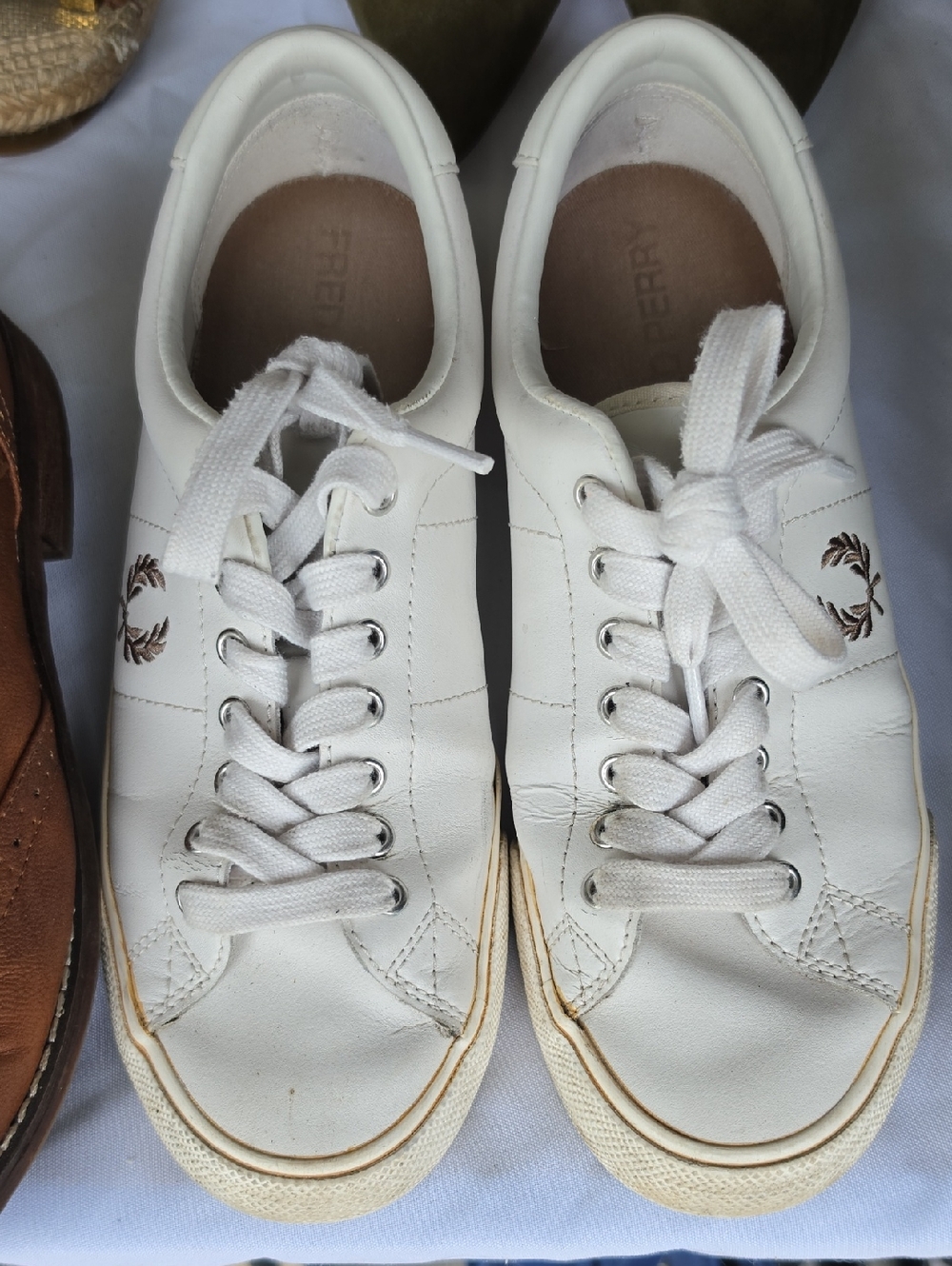 Fred Perry White Leather Low-Top Sneakers with Brown Laurel Logo